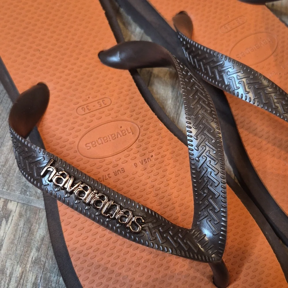Havaianas Top Square Fusion Flip Flops, Size 7 - Picture 3 of 10